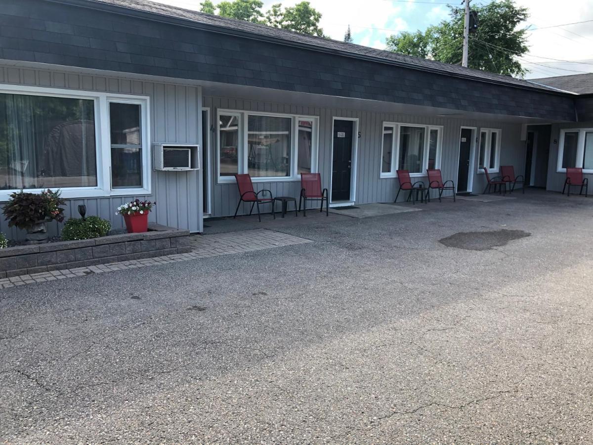 New Rockland Motel Bobcaygeon Экстерьер фото