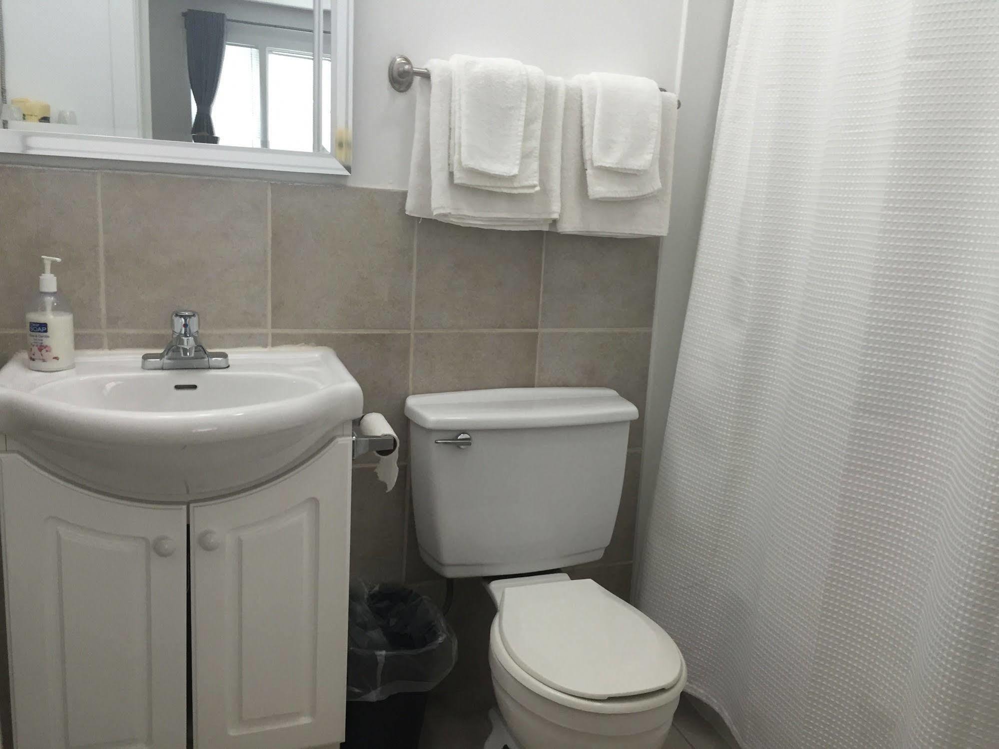 New Rockland Motel Bobcaygeon Экстерьер фото