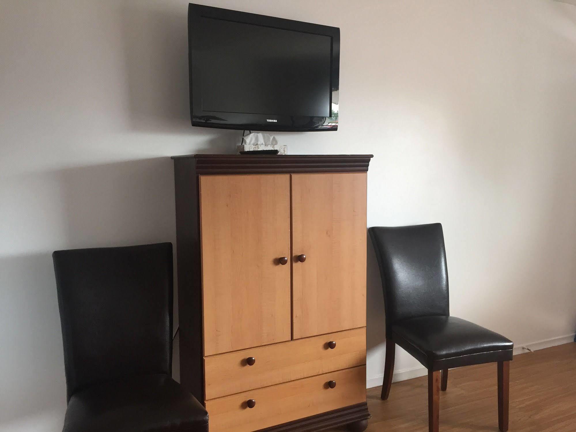 New Rockland Motel Bobcaygeon Экстерьер фото